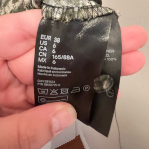 NWT H&M dress - Picture 3 of 7